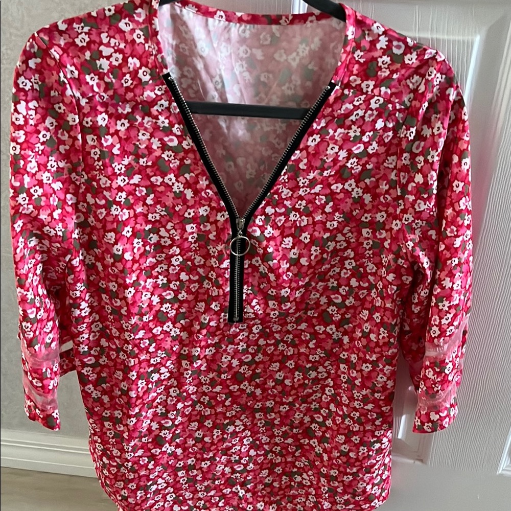 Red V-neck Blouse with 3/4 Sleeves and Zippered Closure